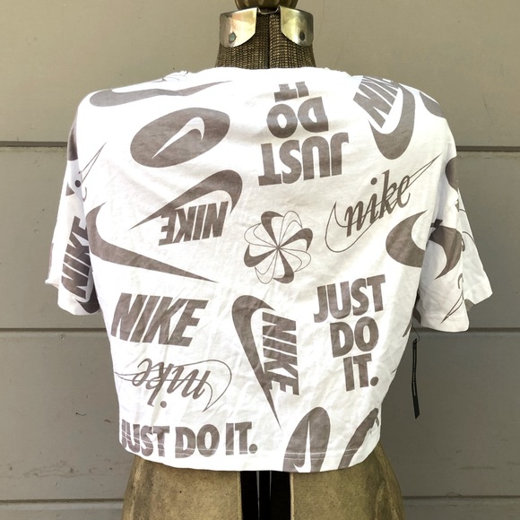 Nike ‘Logo Splash’ Cropped T-Shirt, Size M - Picture 5 of 7
